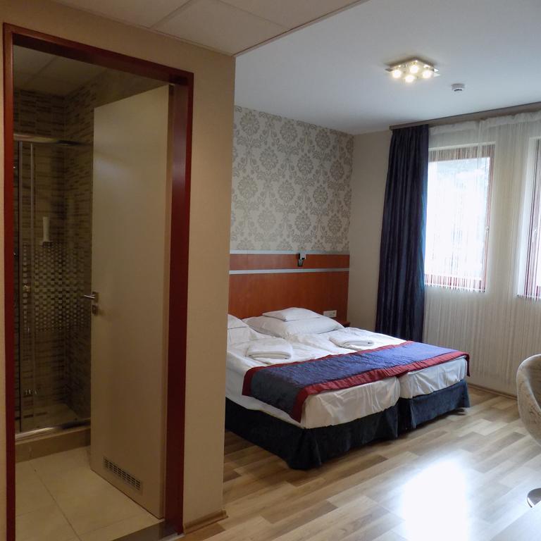 Fortuna Hotel ميسكولك المظهر الخارجي الصورة